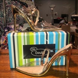 Womens no doubt heels size 6